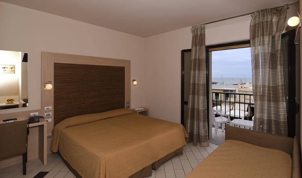 Hotel Eden Viareggio Exterior foto